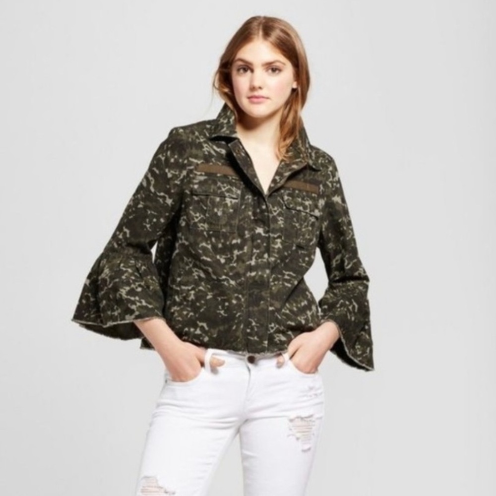 NEW Mossimo Bell Sleeve Camo Jacket